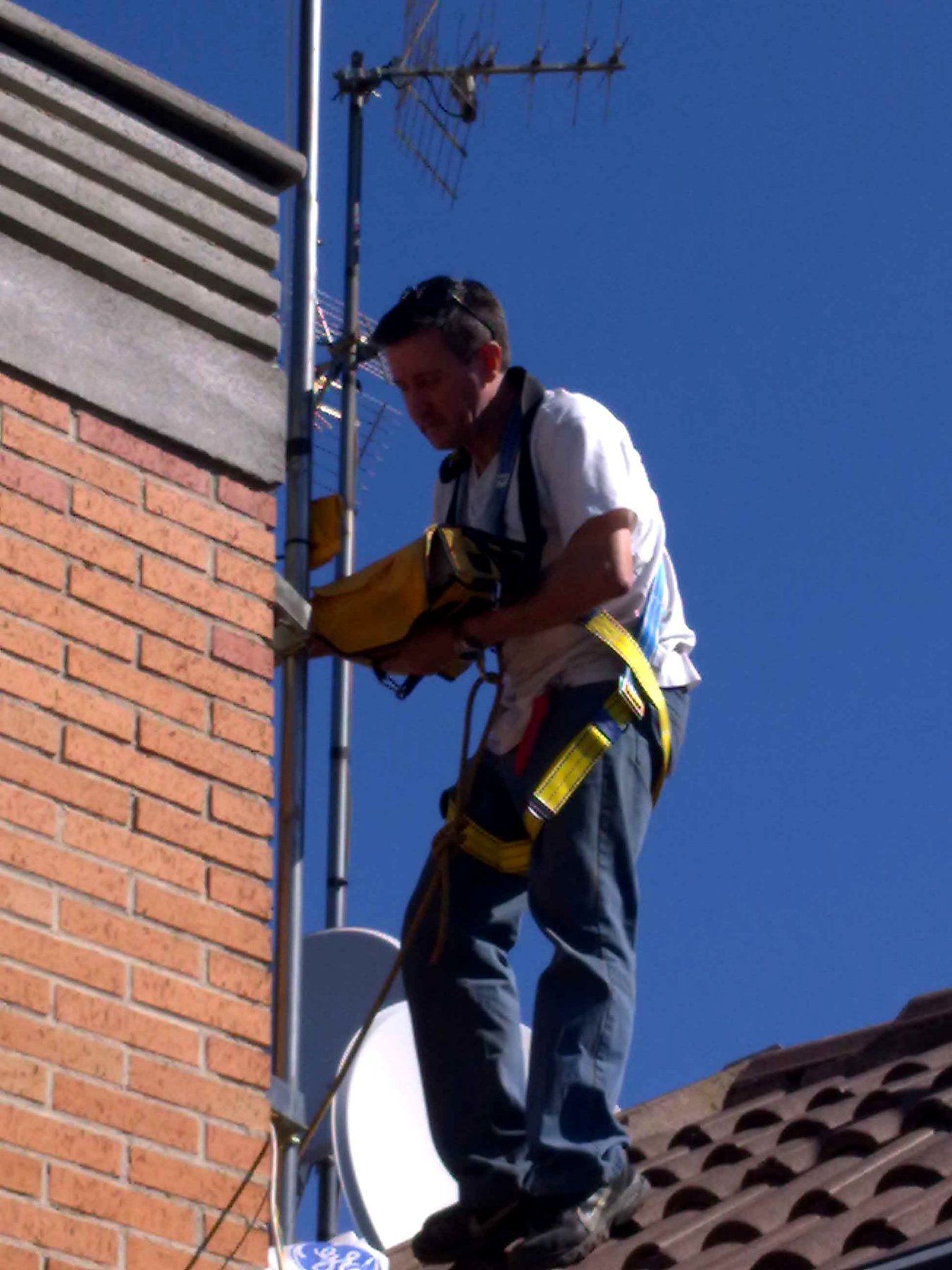 Trabajo de Electricistas Téllez en Madrid